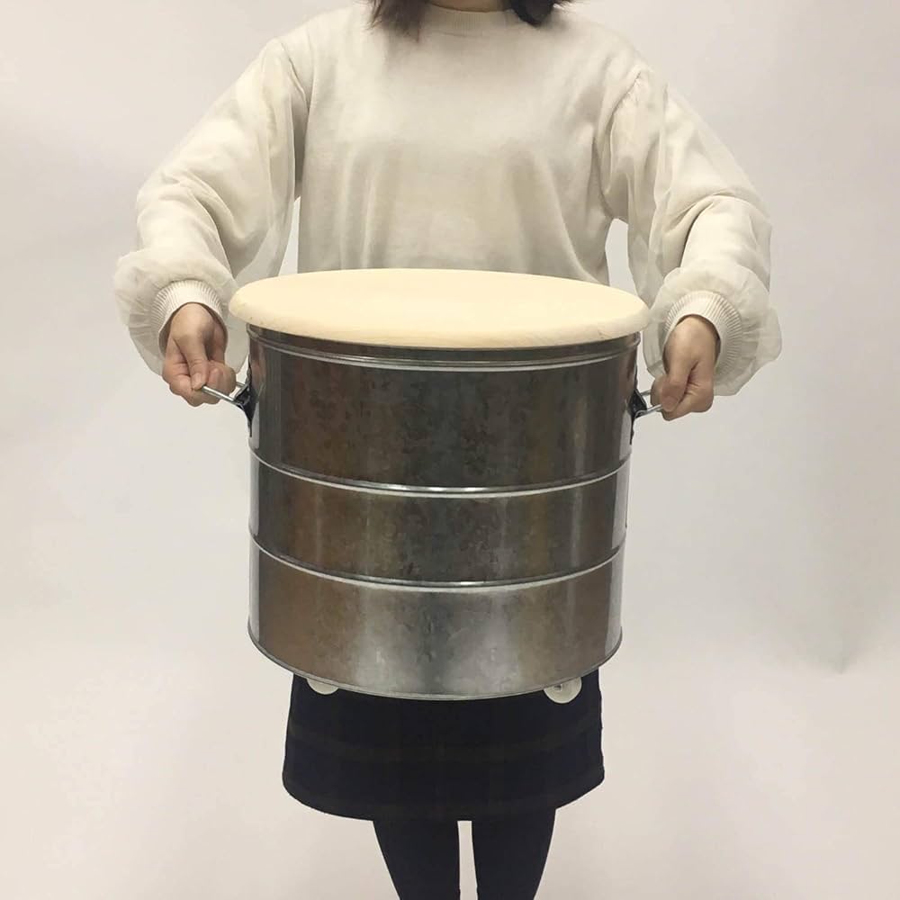 ベルメゾン　米びつ　20キロ Amazon｜[ベルメゾン] 米びつ 檜蓋 計量カップ付き 日本製 20kg
